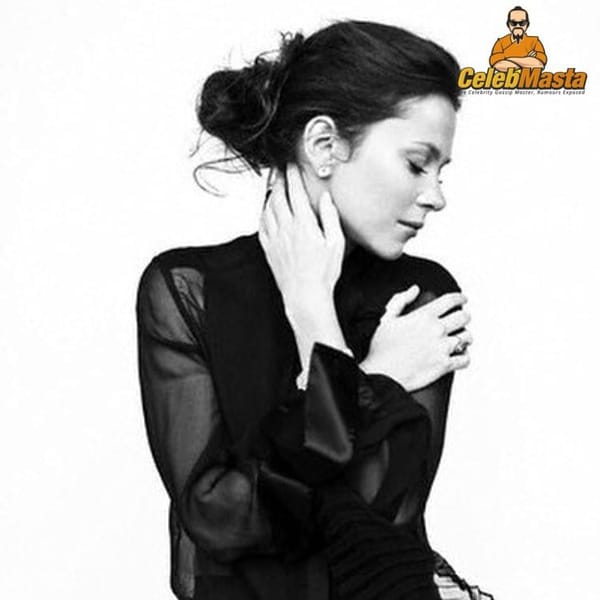 Cute Anna Friel Tits & Photos Shoot Compilation photo 25