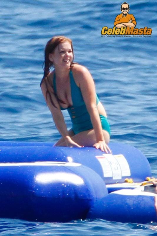 Bikini Isla Fisher Topless and Pussy Pics photo 6