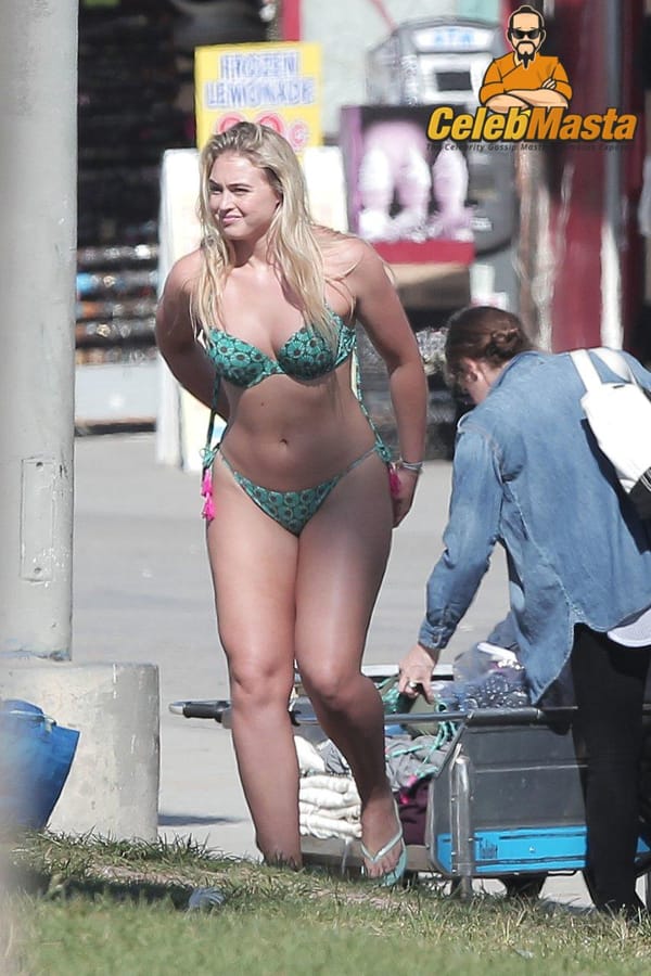 Iskra Lawrence Bikini Vacation Photos photo 6