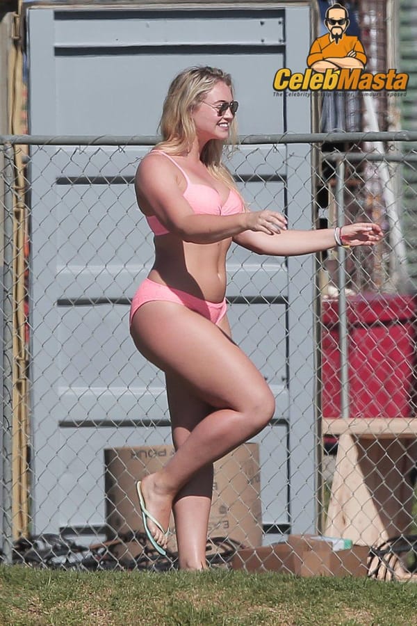 Iskra Lawrence Bikini Vacation Photos photo 34