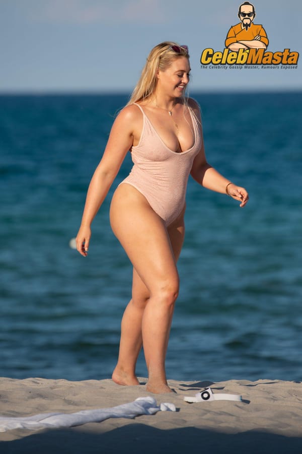 Iskra Lawrence Bikini Vacation Photos photo 45