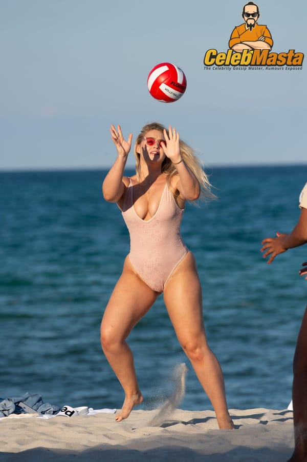 Iskra Lawrence Bikini Vacation Photos photo 50