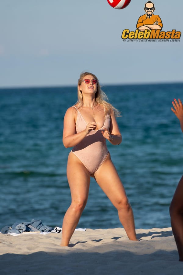Iskra Lawrence Bikini Vacation Photos photo 51