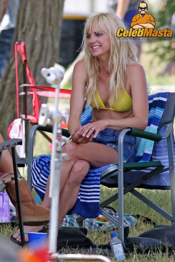 Anna Faris Tits & Ass Photos photo 9