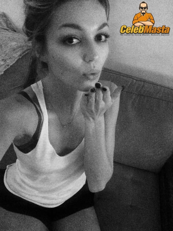 Small Boobs and Nipples Pics of Lili Simmons Revealed photo 2