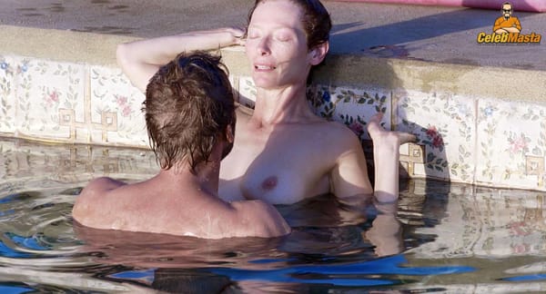 Tilda Swinton Topless Photos photo 14
