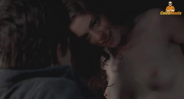 Up-Skirt Anne Hathaway and Side Boobs Photos photo 6