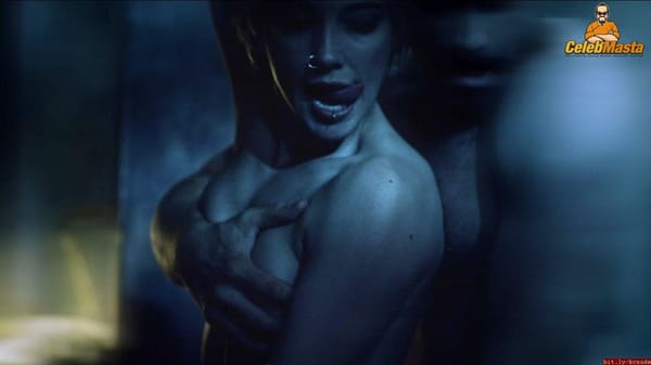 Stripping Katie Cassidy Tits & Nipples Photos photo 15