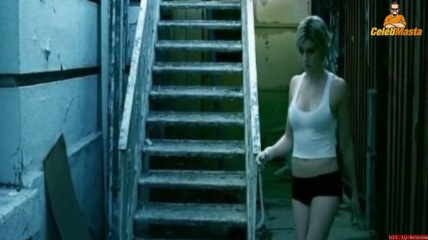 Stripping Katie Cassidy Tits & Nipples Photos photo 20