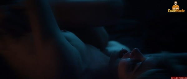 Stripping Katie Cassidy Tits & Nipples Photos photo 29