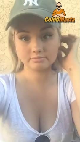 Young Debby Ryan Selfies With Friends photo 11