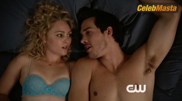 AnnaSophia Robb Photos from The Carrie Diaries photo 7