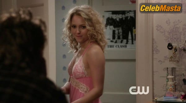 AnnaSophia Robb Photos from The Carrie Diaries photo 10