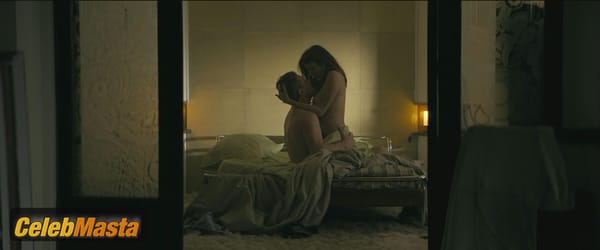 Photo Gallery: Carla Quevedo in Yosi, The Regretful Spy photo 24