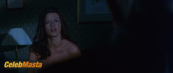 Catherine Zeta-Jones Photo Set from Entrapment photo 3