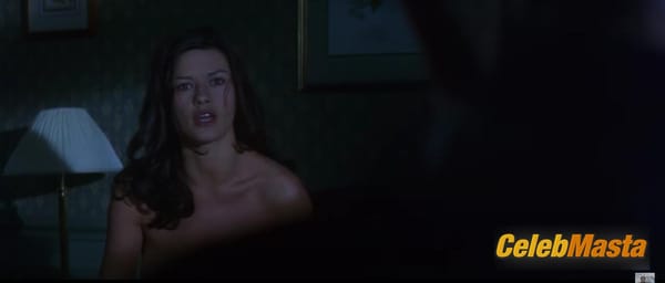 Catherine Zeta-Jones Photo Set from Entrapment photo 14