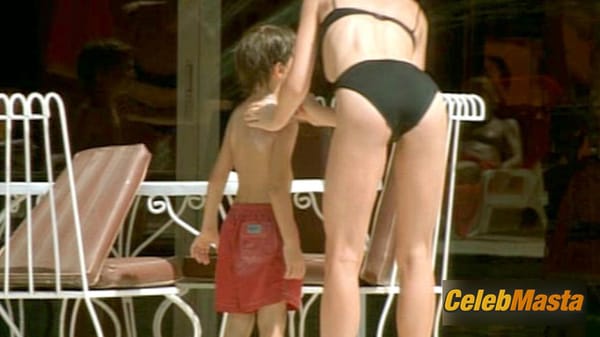 Charlotte Gainsbourg Photo Collection from Happily Ever After photo 6