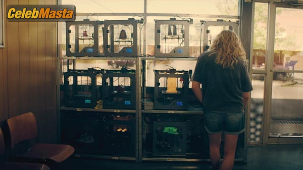 Photo Gallery: Chloe Grace Moretz in The Peripheral photo 21