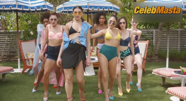 Photo Gallery: Dua Lipa in New Rules photo 3