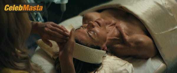 Photo Gallery: Elizabeth Banks in Skincare photo 7