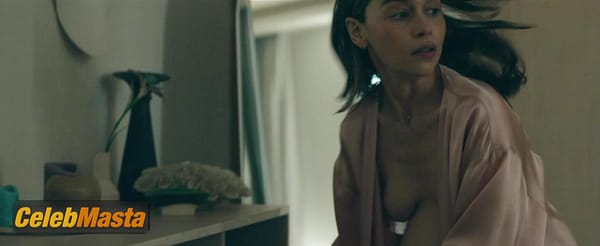 Emilia Clarke Photo Collection from The Pod Generation photo 7