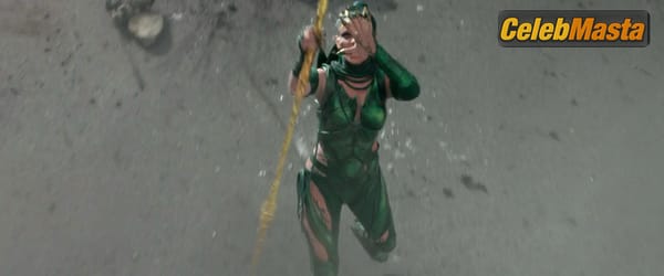 Elizabeth Banks Scene Photos Gallery from Power Rangers photo 9