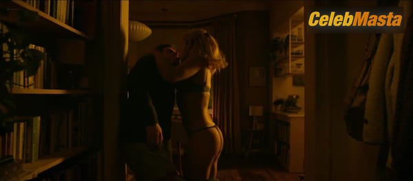 Florence Pugh Photos from We Live In Time photo 40