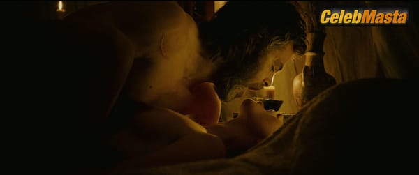 Florence Pugh Photo Gallery from Outlaw King photo 5