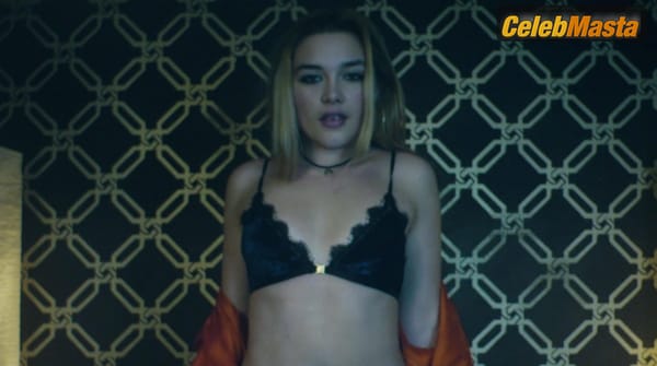 Florence Pugh Scene Photos Gallery from Marcella photo 4