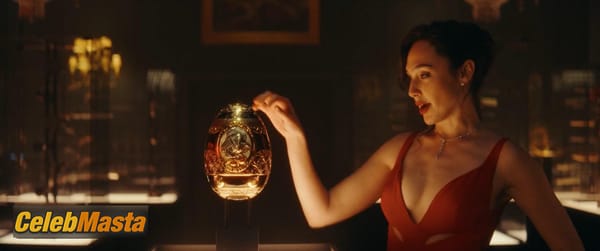 Gal Gadot Photo Set from Red Notice photo 8