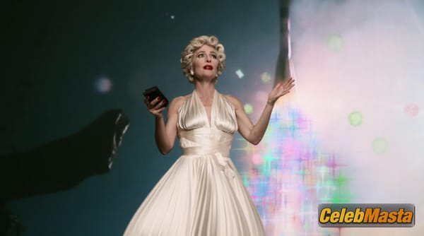 Photo Gallery: Gillian Anderson in American Gods photo 1