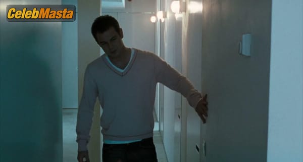 Photo Gallery: Gillian Anderson in Closure photo 9