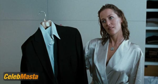 Photo Gallery: Gillian Anderson in Closure photo 21