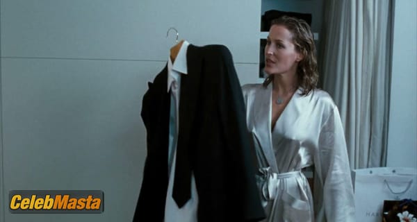 Photo Gallery: Gillian Anderson in Closure photo 28