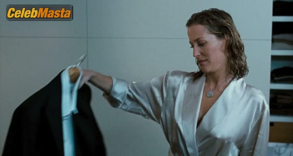 Photo Gallery: Gillian Anderson in Closure photo 37