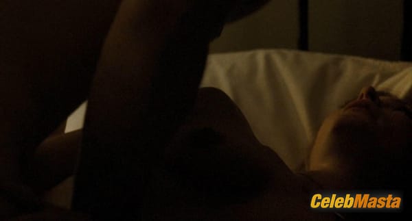 Photo Gallery: Gillian Anderson in Closure photo 65