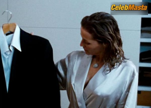 Photo Gallery: Gillian Anderson in Closure photo 85