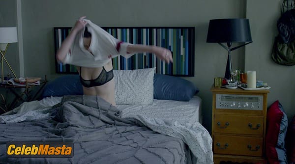 Gillian Jacobs Scene Photos Gallery from Love photo 17