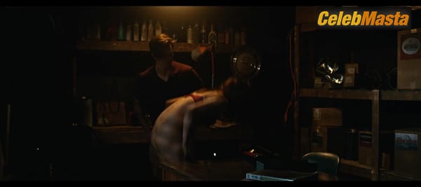 India Eisley Photo Gallery from American Outlaws photo 1