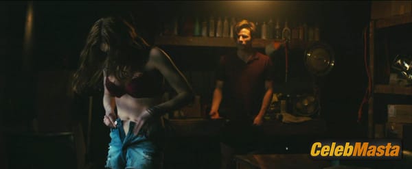 India Eisley Photo Gallery from American Outlaws photo 18
