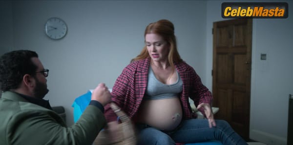 Isla Fisher Photo Collection from Wolf Like Me photo 2