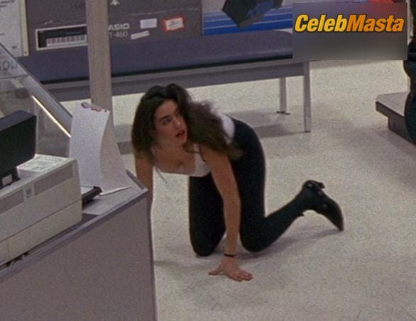 Photo Gallery: Jennifer Connelly in Career Opportunities photo 17