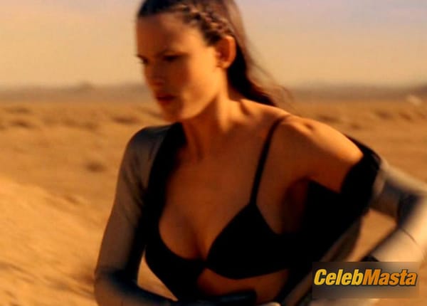 Jennifer Garner Photo Gallery from Alias photo 18