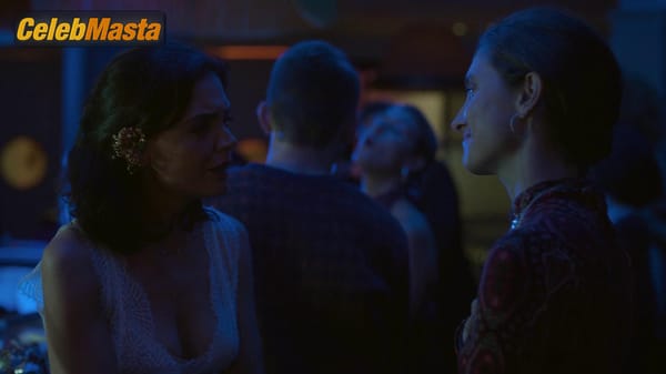 Katie Holmes Scene Photos Gallery from Rare Objects photo 5