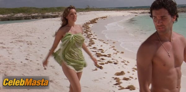 Kelly Brook Photo Collection from Survival Island photo 9