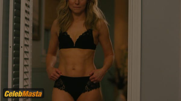 Kristen Bell Photo Gallery from The Woman In The House Across The Street From The Girl In The Window photo 10