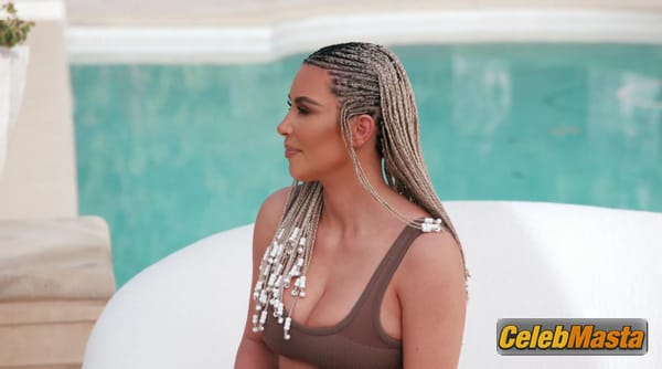 Kim Kardashian Photo Gallery from Keeping Up With The Kardashians photo 38
