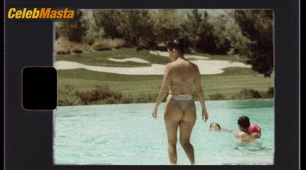 Kourtney Kardashian Photo Collection from Keeping Up With The Kardashians photo 16