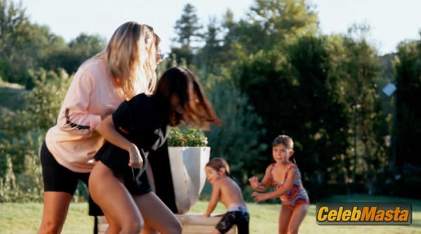 Kourtney Kardashian Photo Collection from Keeping Up With The Kardashians photo 39