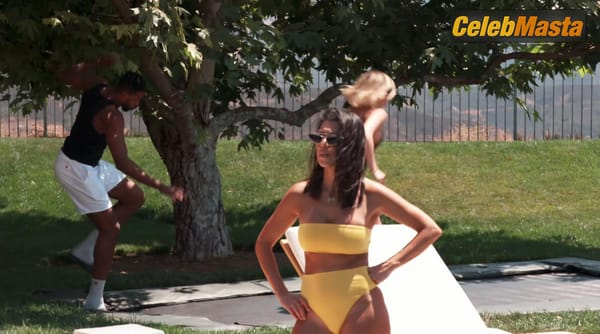Kourtney Kardashian Photo Collection from Keeping Up With The Kardashians photo 43